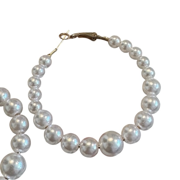 White Opalescent Beaded Earrings - Picture 6 of 7